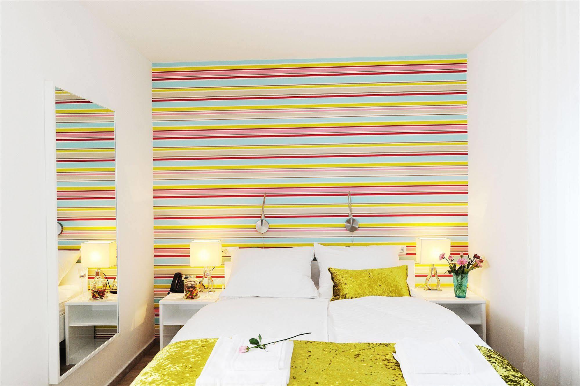 Garni Hotel Azur Lublana Zewnętrze zdjęcie